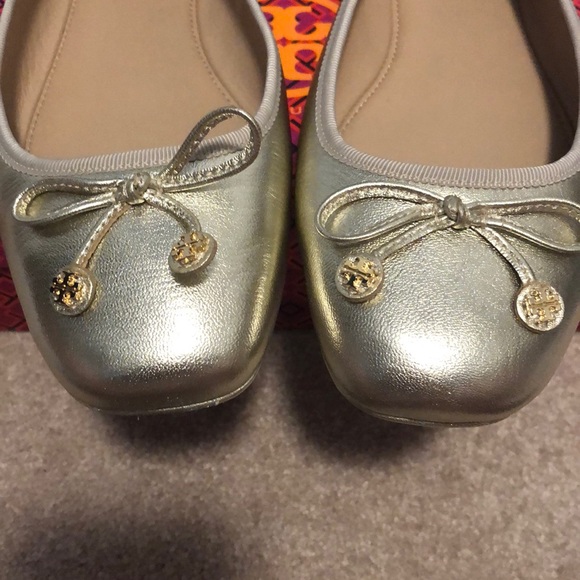 💯 Authentic Tory Burch Laila Driver Ballet flats! - Picture 2 of 4